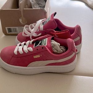 COPY - NEW Puma pink suede sneakers